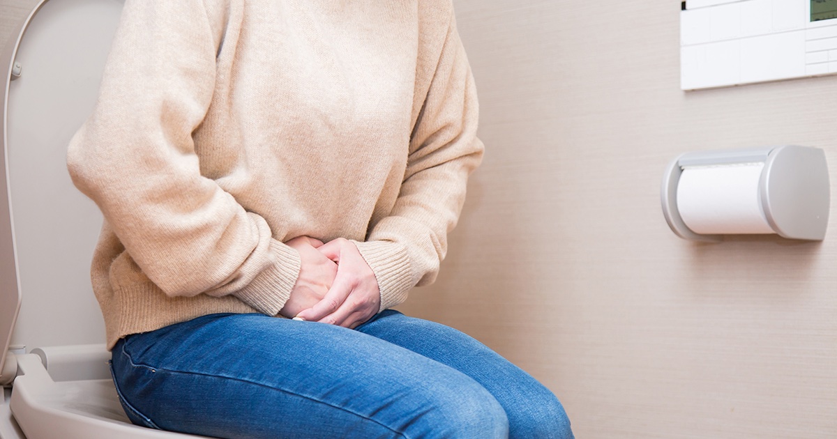 便秘の原因と受診がすすめられる便秘の特徴について