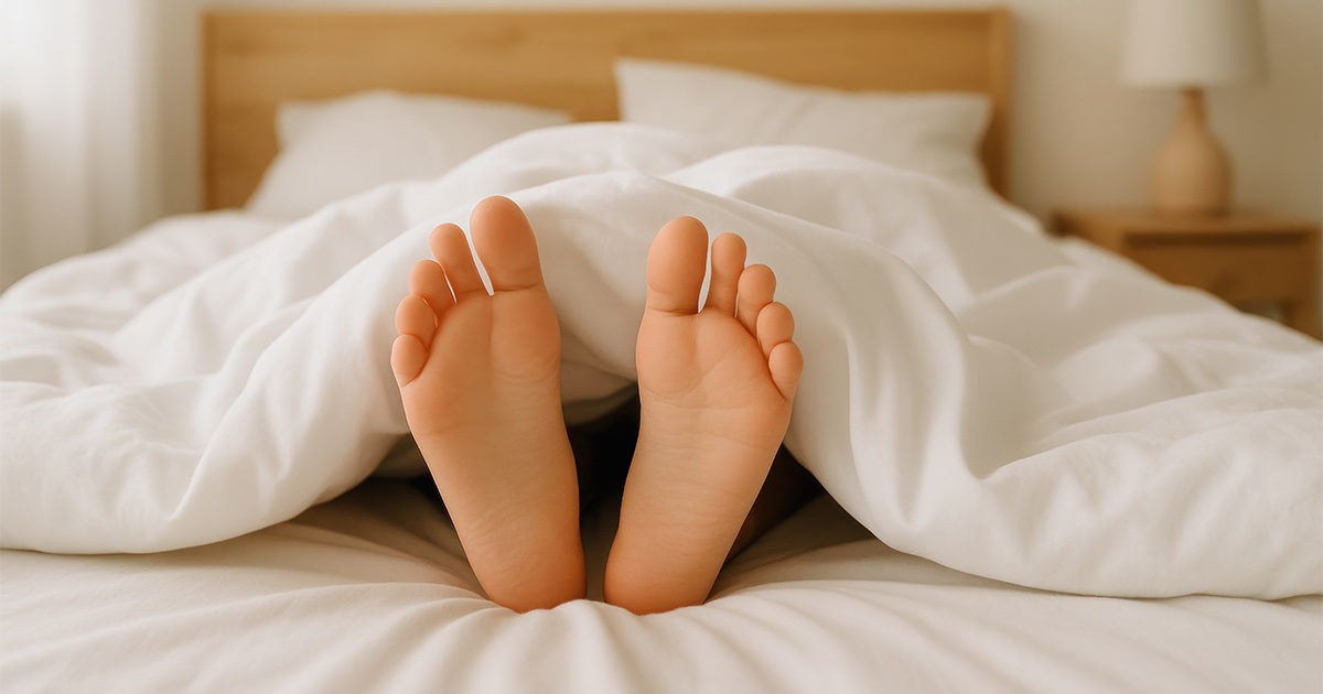 むずむず脚症候群の症状の特徴と日常生活でできる工夫について